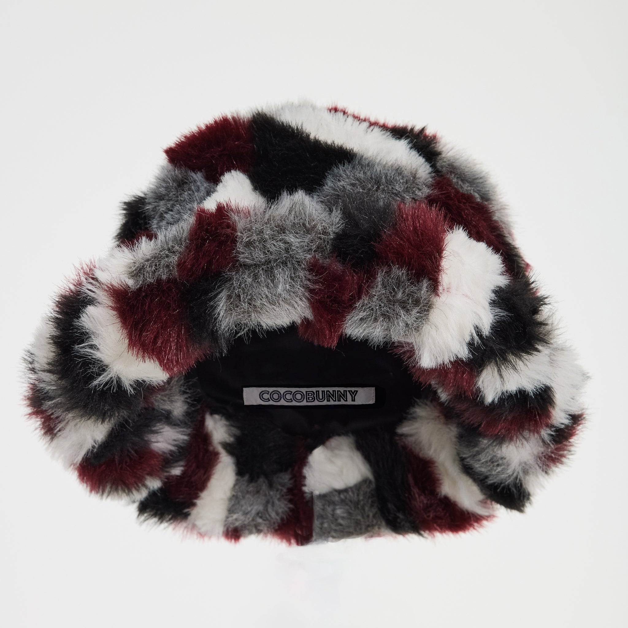 Moscow | Faux Fur Bucket Hat in Patchwork – COCOBUNNY display picture 2